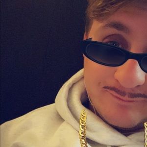 Meet your Posher, Tyler